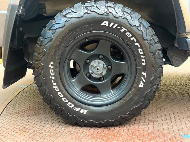 ランドクルーザー７０ バン　カロッツェリアナビ　バックカメラ　ＨＩＤヘッドライト　ＥＴＣ　ウッドコンビステアリング　Ｂｌｕｅｔｏｏｔｈ　ＣＤ　ＤＶＤ再生　フルセグ　禁煙車　ＬＥＤフォグライト　シートカバー　前後ドラレコ（13枚目）