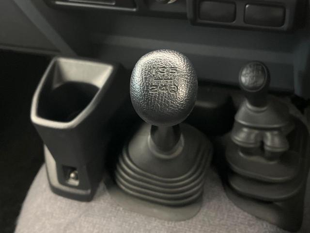 ランドクルーザー７０ バン　カロッツェリアナビ　バックカメラ　ＨＩＤヘッドライト　ＥＴＣ　ウッドコンビステアリング　Ｂｌｕｅｔｏｏｔｈ　ＣＤ　ＤＶＤ再生　フルセグ　禁煙車　ＬＥＤフォグライト　シートカバー　前後ドラレコ（45枚目）