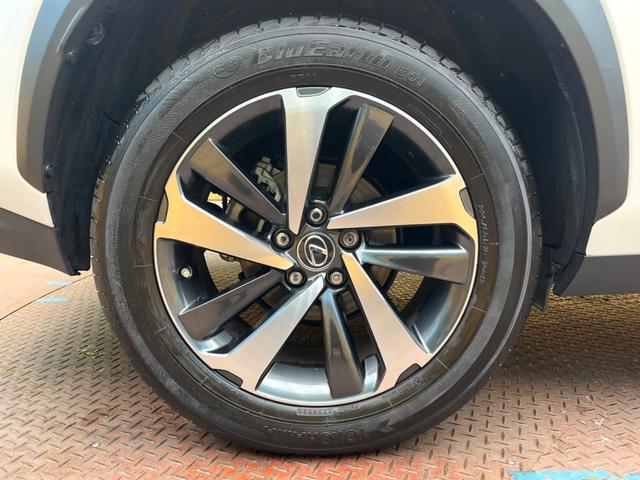 ＮＸ ＮＸ３００ｈ　バージョンＬ　サンルーフ　純正１０型ナビ　ハンズフリーパワーバックドア　メモリーシート　シートベンチレーション　後席シートヒーター　３眼ＬＥＤヘッドライト　ブラインドスポットモニター　バックカメラ　禁煙車（27枚目）