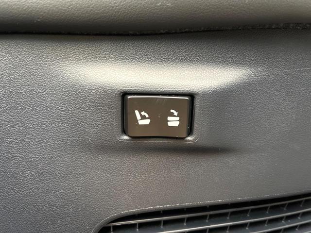 ＮＸ ＮＸ３００ｈ　バージョンＬ　サンルーフ　純正１０型ナビ　ハンズフリーパワーバックドア　メモリーシート　シートベンチレーション　後席シートヒーター　３眼ＬＥＤヘッドライト　ブラインドスポットモニター　バックカメラ　禁煙車（30枚目）