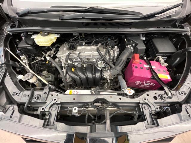 ヴォクシー ＺＳ　煌　フリップダウンモニター　純正１０型ナビ　両側電動スライド　７人乗り　クルーズコントロール　ＬＥＤヘッドライト　オートハイビーム　オートライト　バックカメラ　スマートキー　デュアルオートエアコン　禁煙車（18枚目）