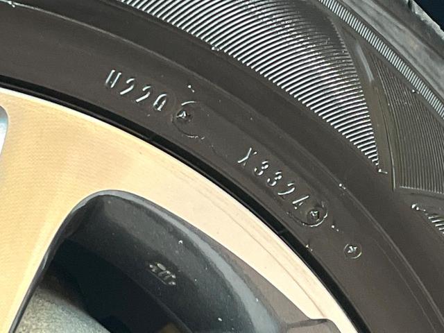 ヴォクシー ＺＳ　煌　フリップダウンモニター　純正１０型ナビ　両側電動スライド　７人乗り　クルーズコントロール　ＬＥＤヘッドライト　オートハイビーム　オートライト　バックカメラ　スマートキー　デュアルオートエアコン　禁煙車（27枚目）