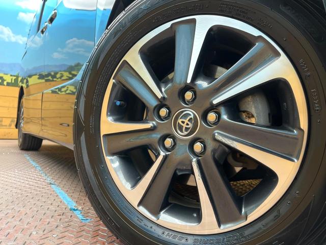 ヴォクシー ＺＳ　煌　フリップダウンモニター　純正１０型ナビ　両側電動スライド　７人乗り　クルーズコントロール　ＬＥＤヘッドライト　オートハイビーム　オートライト　バックカメラ　スマートキー　デュアルオートエアコン　禁煙車（28枚目）