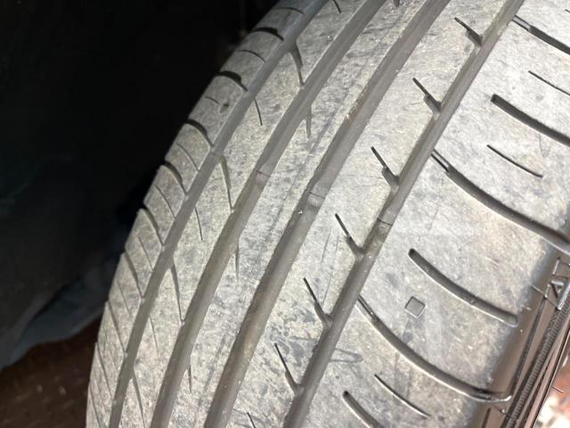 ヴォクシー ＺＳ　煌　フリップダウンモニター　純正１０型ナビ　両側電動スライド　７人乗り　クルーズコントロール　ＬＥＤヘッドライト　オートハイビーム　オートライト　バックカメラ　スマートキー　デュアルオートエアコン　禁煙車（29枚目）