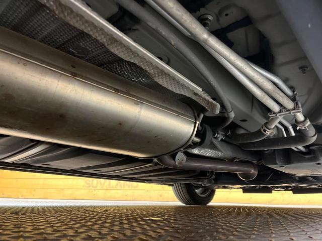 ヴォクシー ＺＳ　煌　フリップダウンモニター　純正１０型ナビ　両側電動スライド　７人乗り　クルーズコントロール　ＬＥＤヘッドライト　オートハイビーム　オートライト　バックカメラ　スマートキー　デュアルオートエアコン　禁煙車（30枚目）