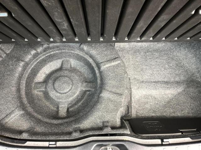 ヴォクシー ＺＳ　煌　フリップダウンモニター　純正１０型ナビ　両側電動スライド　７人乗り　クルーズコントロール　ＬＥＤヘッドライト　オートハイビーム　オートライト　バックカメラ　スマートキー　デュアルオートエアコン　禁煙車（36枚目）