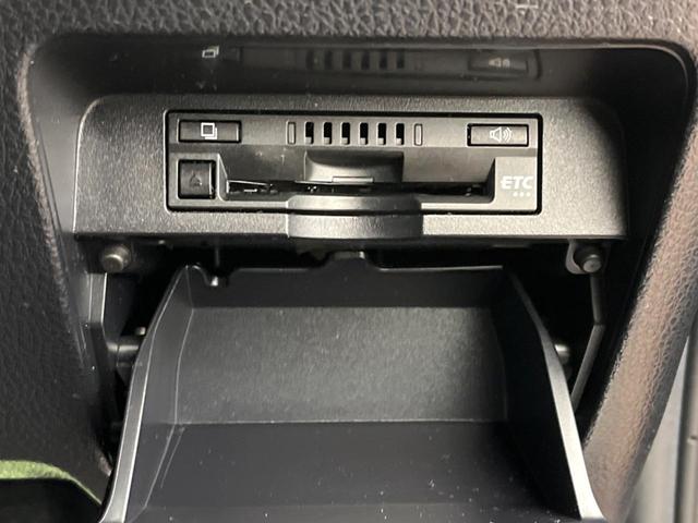 ヴォクシー ＺＳ　煌　フリップダウンモニター　純正１０型ナビ　両側電動スライド　７人乗り　クルーズコントロール　ＬＥＤヘッドライト　オートハイビーム　オートライト　バックカメラ　スマートキー　デュアルオートエアコン　禁煙車（40枚目）