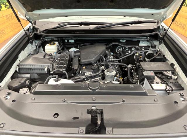 ランドクルーザープラド TX Lパッケージ サンルーフ モデリスタエアロ BIG-X9インチナビ トヨタセーフティセンス バックカメラ シートベンチレーション 7人乗 ドラレコ コーナーセンサー LEDヘッドライト ルーフレール パワーシート(18枚目)