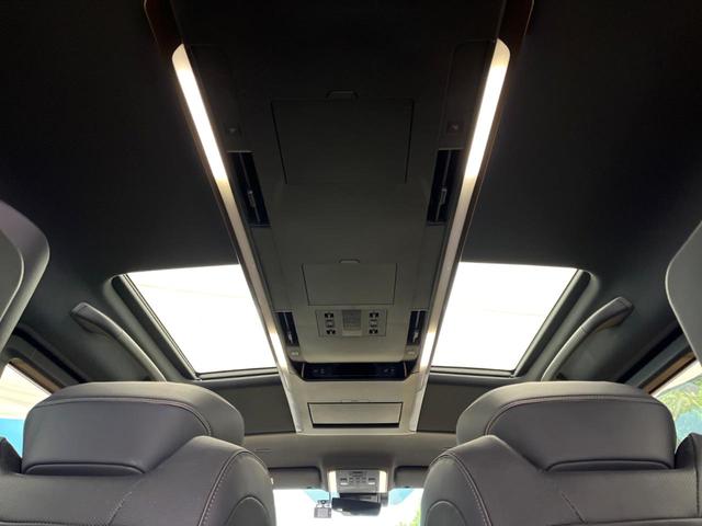 アルファード Ｚ　黒革シート　全周囲カメラ　ガラスルーフ　両側電動ドア　純正１４インチナビ　後席モニター　１００Ｖ電源　セーフティセンス　レーダークルーズ　電動リアゲート　前席シートエアコン　リアシートエアコン（3枚目）