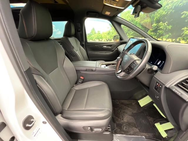 アルファード Ｚ　黒革シート　全周囲カメラ　ガラスルーフ　両側電動ドア　純正１４インチナビ　後席モニター　１００Ｖ電源　セーフティセンス　レーダークルーズ　電動リアゲート　前席シートエアコン　リアシートエアコン（8枚目）