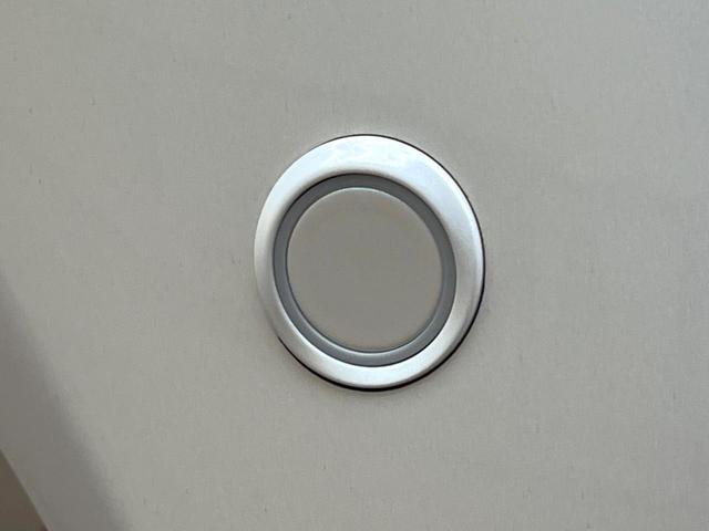 アルファード Ｚ　黒革シート　全周囲カメラ　ガラスルーフ　両側電動ドア　純正１４インチナビ　後席モニター　１００Ｖ電源　セーフティセンス　レーダークルーズ　電動リアゲート　前席シートエアコン　リアシートエアコン（43枚目）