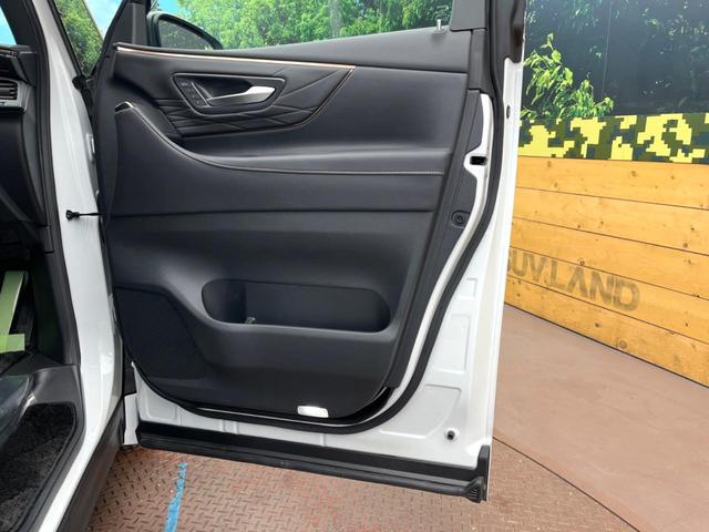 アルファード Ｚ　黒革シート　全周囲カメラ　ガラスルーフ　両側電動ドア　純正１４インチナビ　後席モニター　１００Ｖ電源　セーフティセンス　レーダークルーズ　電動リアゲート　前席シートエアコン　リアシートエアコン（51枚目）