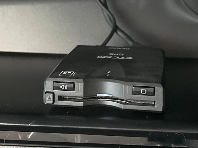 ハイラックス Ｚ　ディーゼル（軽油）７インチＳＤナビ　バックカメラ　セーフティセンス　レーダークルーズ　コーナーセンサー　車線逸脱警報　ドラレコ　　スマートキー　ＬＥＤヘッド　ＥＴＣ　純正１７インチアルミ（26枚目）