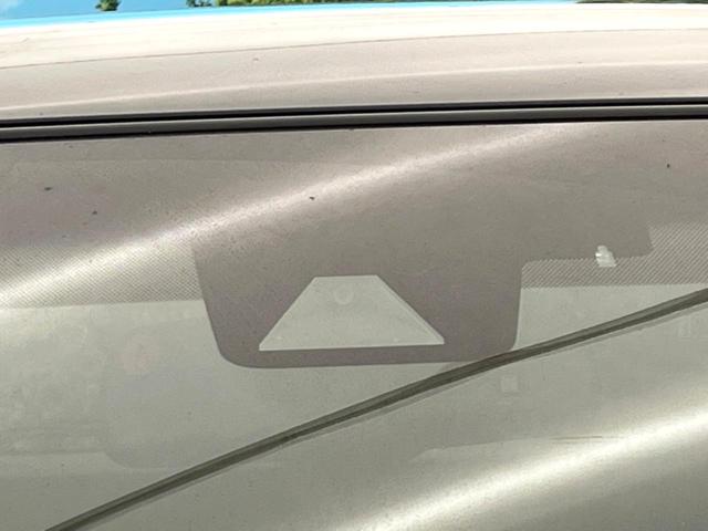 ハリアー プレミアム　９型純正ＳＤナビ　バックカメラ　セーフティセンス　レーダークルーズ　禁煙車　電動リアゲート　ハーフレザーシート　パワーシート　コーナーセンサー　スマートキー　ＬＥＤヘッド　ＥＴＣ（5枚目）