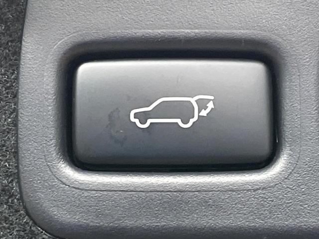 ハリアー プレミアム　ＢＩＧＸ９型ＳＤナビ　バックカメラ　セーフティセンス　レーダークルーズ　禁煙車　電動リアゲート　ハーフレザーシート　パワーシート　スマートキー　ＬＥＤヘッド　ビルトインＥＴＣ　オートハイビーム（7枚目）