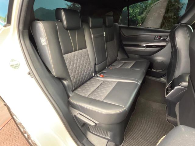 ハリアー プレミアム　ＢＩＧＸ９型ＳＤナビ　バックカメラ　セーフティセンス　レーダークルーズ　禁煙車　電動リアゲート　ハーフレザーシート　パワーシート　スマートキー　ＬＥＤヘッド　ビルトインＥＴＣ　オートハイビーム（10枚目）