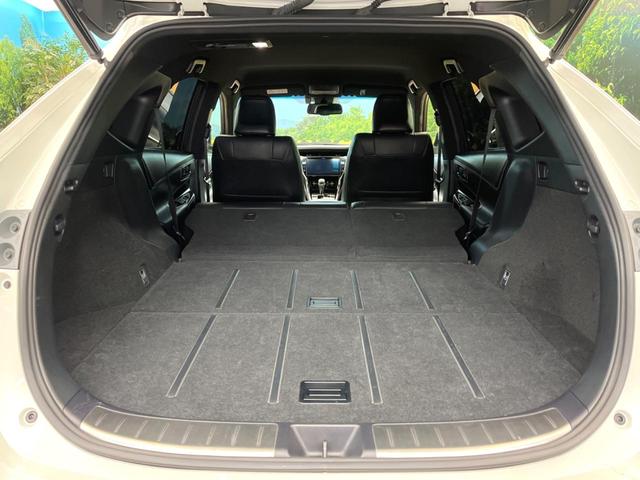 ハリアー プレミアム　ＢＩＧＸ９型ＳＤナビ　バックカメラ　セーフティセンス　レーダークルーズ　禁煙車　電動リアゲート　ハーフレザーシート　パワーシート　スマートキー　ＬＥＤヘッド　ビルトインＥＴＣ　オートハイビーム（12枚目）