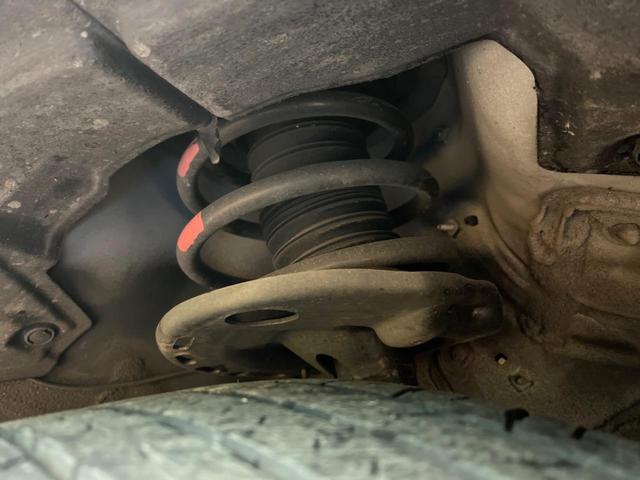 ハリアー プレミアム　ＢＩＧＸ９型ＳＤナビ　バックカメラ　セーフティセンス　レーダークルーズ　禁煙車　電動リアゲート　ハーフレザーシート　パワーシート　スマートキー　ＬＥＤヘッド　ビルトインＥＴＣ　オートハイビーム（25枚目）