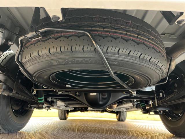 ハイエースバン ロングスーパーGL ダークプライムS 両側電動スライド 9型ナビ 全周囲カメラ トヨタセーフティセンス デジタルインナーミラー 100V電源 LEDヘッドライト オートマチックハイビーム オートライト ハーフレザーシート レーンキープ(19枚目)