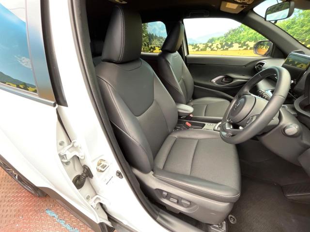 ヤリスクロス ハイブリッドZ 純正8インチナビ 全周囲カメラ セーフティセンス レーダークルーズ ハーフ合皮シート パワーシート シートヒーター ドラレコ コーナーセンサー ビルトインETC 純正18インチアルミ(9枚目)