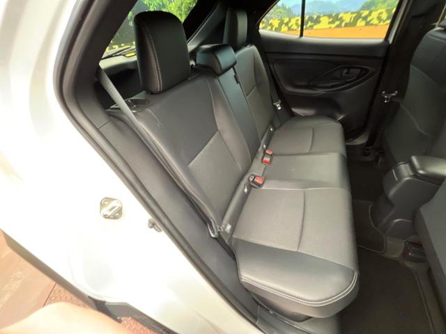 ヤリスクロス ハイブリッドZ 純正8インチナビ 全周囲カメラ セーフティセンス レーダークルーズ ハーフ合皮シート パワーシート シートヒーター ドラレコ コーナーセンサー ビルトインETC 純正18インチアルミ(10枚目)