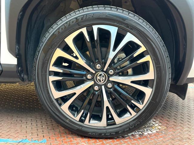 ヤリスクロス ハイブリッドZ 純正8インチナビ 全周囲カメラ セーフティセンス レーダークルーズ ハーフ合皮シート パワーシート シートヒーター ドラレコ コーナーセンサー ビルトインETC 純正18インチアルミ(27枚目)