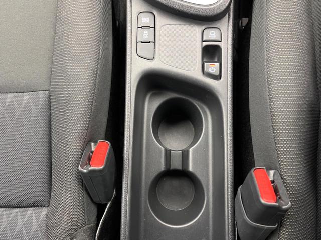 ヤリスクロス G 純正8型ナビ 全周囲カメラ レーダークルーズコントロール トヨタセーフティセンス オートマチックハイビーム クリアランスソナー オートエアコン ビルトインETC bluetooth再生(52枚目)