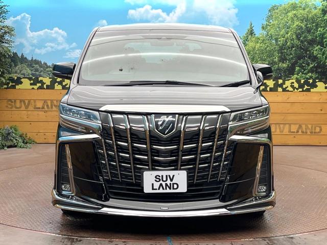 アルファード ２．５Ｓ　タイプゴールド　モデリスタエアロ　デジタルインナーミラー　純正９型ナビ　両側電動ドア　パワーバックドア　ハーフレザーシート　１９インチアルミ　３眼ＬＥＤヘッドライト　ウッドコンビステアリング　セーフティセンス　禁煙車（17枚目）