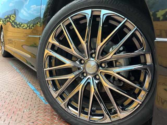 アルファード ２．５Ｓ　タイプゴールド　モデリスタエアロ　デジタルインナーミラー　純正９型ナビ　両側電動ドア　パワーバックドア　ハーフレザーシート　１９インチアルミ　３眼ＬＥＤヘッドライト　ウッドコンビステアリング　セーフティセンス　禁煙車（33枚目）