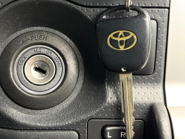 ＦＪクルーザー ベースグレード　ＳＤナビ　禁煙車　ドライブレコーダー　ＥＴＣ　フルセグ　プライバシーガラス　Ｂｌｕｅｔｏｏｔｈ　横滑り防止装置　盗難防止システム　キーレス　クリアランスソナー（8枚目）