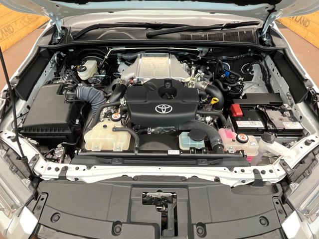 ハイラックス Ｚ　ＧＲスポーツ　純正ディスプレイオーディオ　バックカメラ　トヨタセーフティセンス　レーダークルーズ　禁煙車　ハーフレザーシート　パワーシート　コーナーセンサー　スマートキー　ＬＥＤヘッド　ＥＴＣ　純正１８インチアルミ（18枚目）