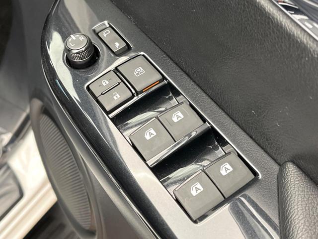 ハイラックス Ｚ　ＧＲスポーツ　純正ディスプレイオーディオ　バックカメラ　トヨタセーフティセンス　レーダークルーズ　禁煙車　ハーフレザーシート　パワーシート　コーナーセンサー　スマートキー　ＬＥＤヘッド　ＥＴＣ　純正１８インチアルミ（39枚目）