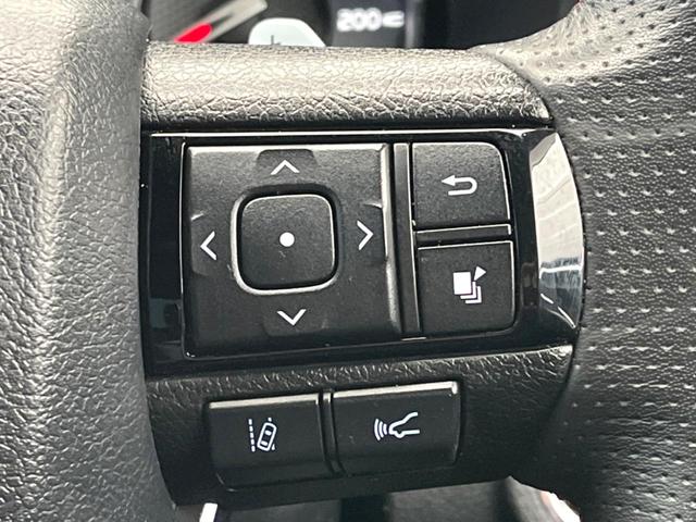 ハイラックス Ｚ　ＧＲスポーツ　純正ディスプレイオーディオ　バックカメラ　トヨタセーフティセンス　レーダークルーズ　禁煙車　ハーフレザーシート　パワーシート　コーナーセンサー　スマートキー　ＬＥＤヘッド　ＥＴＣ　純正１８インチアルミ（43枚目）