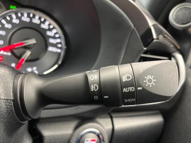 ハイラックス Ｚ　ＧＲスポーツ　純正ディスプレイオーディオ　バックカメラ　トヨタセーフティセンス　レーダークルーズ　禁煙車　ハーフレザーシート　パワーシート　コーナーセンサー　スマートキー　ＬＥＤヘッド　ＥＴＣ　純正１８インチアルミ（46枚目）