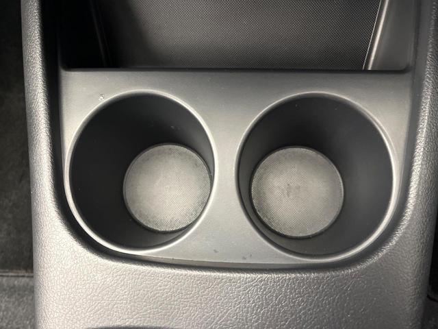 ハイラックス Ｚ　ＧＲスポーツ　純正ディスプレイオーディオ　バックカメラ　トヨタセーフティセンス　レーダークルーズ　禁煙車　ハーフレザーシート　パワーシート　コーナーセンサー　スマートキー　ＬＥＤヘッド　ＥＴＣ　純正１８インチアルミ（52枚目）