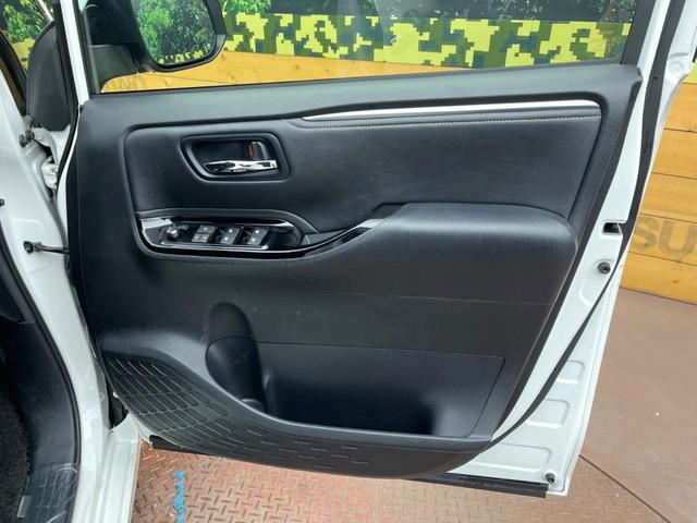 エスクァイア Ｇｉ　フリップダウンモニター　ＢＩＧ－Ｘ１１インチナビ　セーフティセンス　前席シートヒーター　ＬＥＤヘッドライト　両側電動スライドドア　クルーズコントロール　ドライブレコーダー　ＥＴＣ　フルセグ（31枚目）