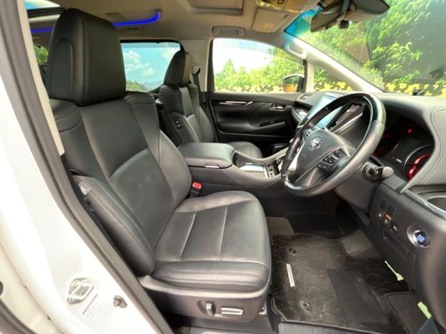 アルファード ２．５Ｓ　Ｃパッケージ　サンルーフ　両側電動ドア　メーカーＯＰナビ　全周囲カメラ　ＪＢＬサウンド　１００Ｖ電源　衝突被害軽減システム　レーダークルーズ　禁煙車　電動リアゲート　前席シートエアコン　ドラレコ　コーナーセンサー（11枚目）