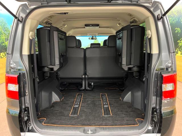 デリカD:5 ジャスパー 4WD ディーゼル(軽油) 両側電動ドア 純正SDナビ 後席モニター バックカメラ 100V電源 禁煙車 ハーフレザーシート パワーシート ドラレコ スマートキー HIDヘッド ビルトインETC(10枚目)