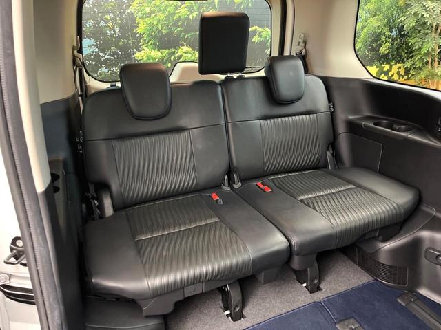 セレナ ｅ－パワー　オーテック　プロパイロット　１２型純正ナビ　全周囲カメラ　ＢＳＭ　衝突被害軽減システム　レザーシート　オートマチックハイビーム　エアコンデュアル　レーンアシスト　スマートキー　純正１６インチアルミ（11枚目）