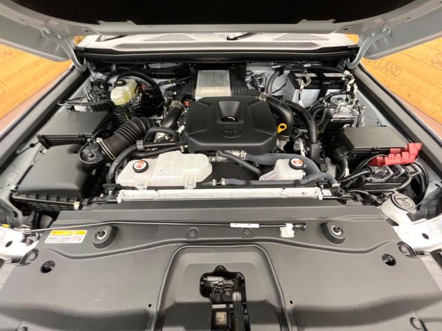 ランドクルーザー２５０ ＶＸ　サンルーフ　全周囲カメラ　ＪＢＬサウンド　１００Ｖ電源　衝突被害軽減システム　レーダークルーズ　禁煙車　電動リアゲート　レザーシート　前席シートエアコン（18枚目）