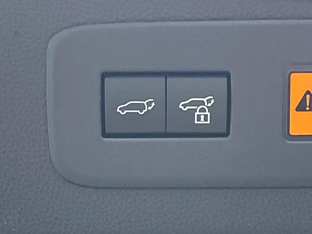 ランドクルーザー２５０ ＶＸ　サンルーフ　全周囲カメラ　ＪＢＬサウンド　１００Ｖ電源　衝突被害軽減システム　レーダークルーズ　禁煙車　電動リアゲート　レザーシート　前席シートエアコン（39枚目）