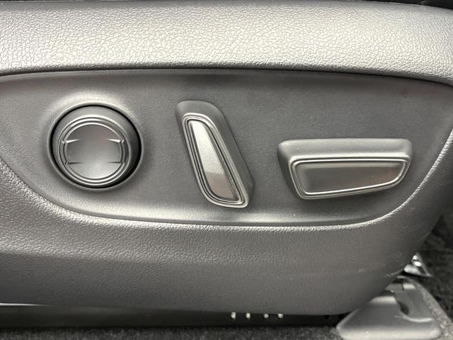 ランドクルーザー２５０ ＶＸ　サンルーフ　全周囲カメラ　ＪＢＬサウンド　１００Ｖ電源　衝突被害軽減システム　レーダークルーズ　禁煙車　電動リアゲート　レザーシート　前席シートエアコン（50枚目）