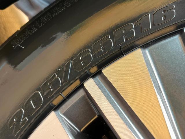 セレナ ハイウェイスターＶ　登録済未使用車　両側電動ドア　純正１２．３型ナビ　プロパイロット　全周囲カメラ　インテリジェントルームミラー　ブラインドスポットモニター　撥水シート　ＬＥＤヘッドライト　ハイビームアシスト（27枚目）