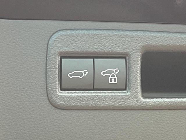 ハリアーハイブリッド Ｇ　モデリスタエアロ　純正１２．３型ナビ　バックカメラ　トヨタセーフティセンス　デジタルインナーミラー　ブラインドスポットモニター　寒冷地仕様　シートヒーター　パワーバックドア　パワーシート　ＬＥＤヘッド（7枚目）