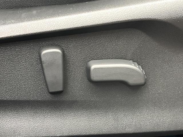 フォレスター アドバンス　アイサイトセイフティプラス　スマートリアビューミラー　フロントカメラ　純正８型ナビ　バックカメラ　ハーフレザーシート　全席シートヒーター　前席パワーシート　運転席シートメモリー　ＬＥＤヘッドライト（7枚目）