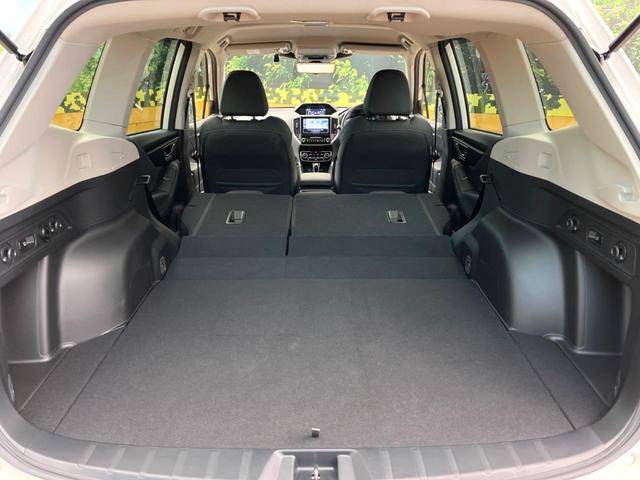 フォレスター アドバンス　アイサイトセイフティプラス　スマートリアビューミラー　フロントカメラ　純正８型ナビ　バックカメラ　ハーフレザーシート　全席シートヒーター　前席パワーシート　運転席シートメモリー　ＬＥＤヘッドライト（10枚目）