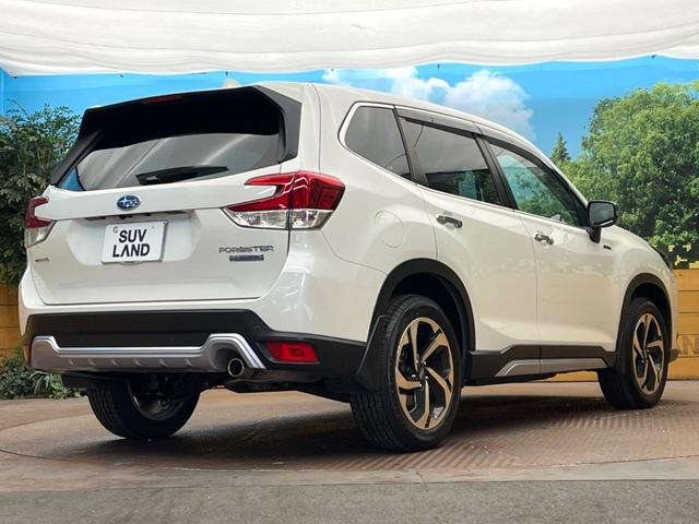 フォレスター アドバンス　アイサイトセイフティプラス　スマートリアビューミラー　フロントカメラ　純正８型ナビ　バックカメラ　ハーフレザーシート　全席シートヒーター　前席パワーシート　運転席シートメモリー　ＬＥＤヘッドライト（17枚目）