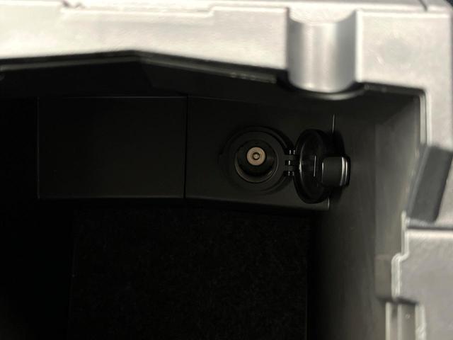 フォレスター アドバンス　アイサイトセイフティプラス　スマートリアビューミラー　フロントカメラ　純正８型ナビ　バックカメラ　ハーフレザーシート　全席シートヒーター　前席パワーシート　運転席シートメモリー　ＬＥＤヘッドライト（44枚目）