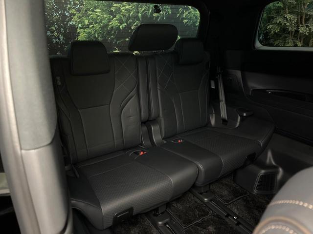 ヴェルファイアハイブリッド Ｚ　プレミア　両側電動スライドドア　１２．１型フリップダウン　１４型ディスプレイオーディオ　全周囲カメラ　パワーバックドア　レーダークルーズコントロール　シートベンチレーション　パワーシート　デジタルインナーミラー（11枚目）