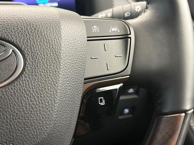 ヴェルファイアハイブリッド Ｚ　プレミア　両側電動スライドドア　１２．１型フリップダウン　１４型ディスプレイオーディオ　全周囲カメラ　パワーバックドア　レーダークルーズコントロール　シートベンチレーション　パワーシート　デジタルインナーミラー（63枚目）